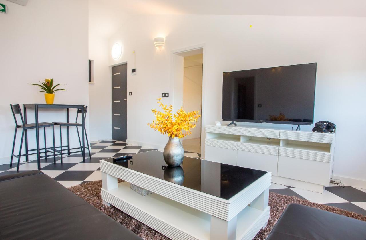 Black & White Apartment Rovinj Exteriér fotografie